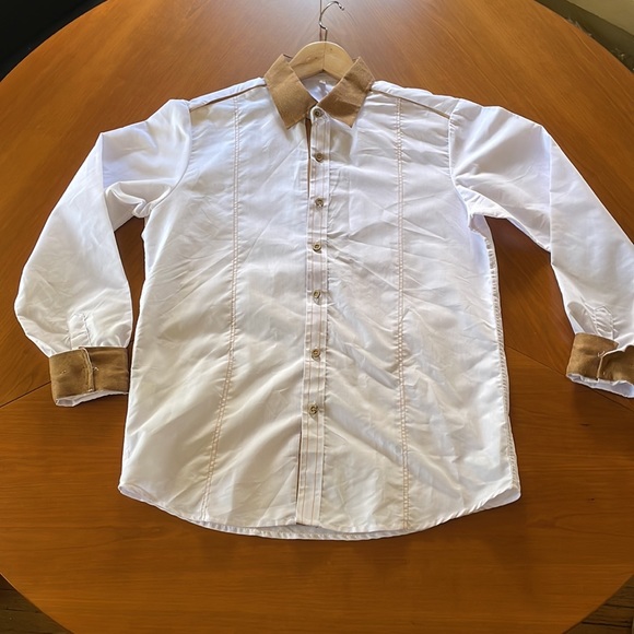 White button down with faux suede trim - Picture 5 of 9
